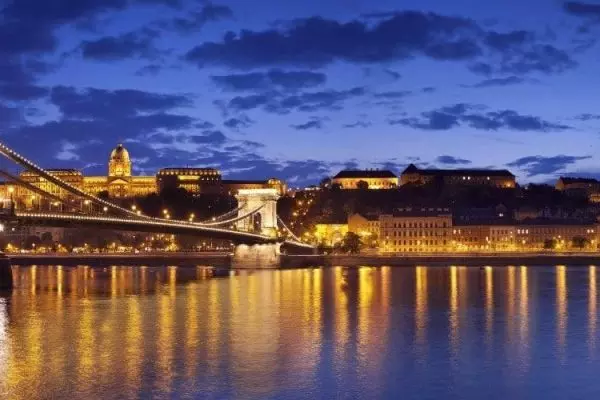 Viaggio di istruzione a Budapest labussola
